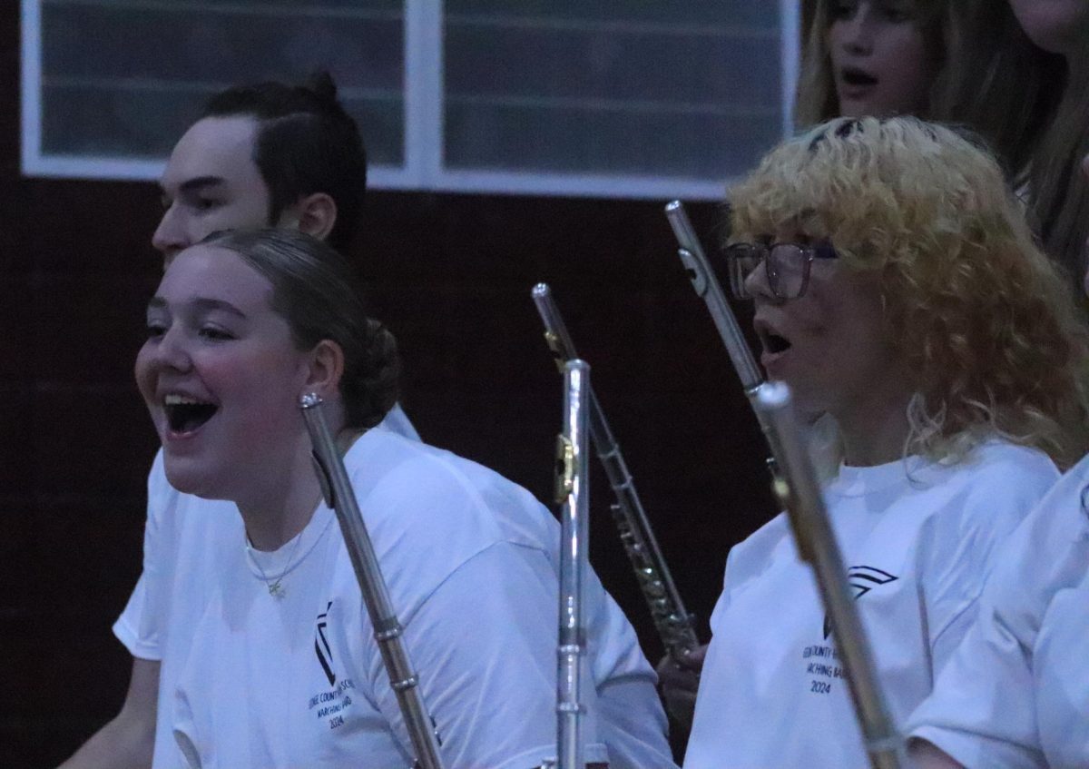 Jillian Hennis and Cheyenne Baxter get immersed in excitement