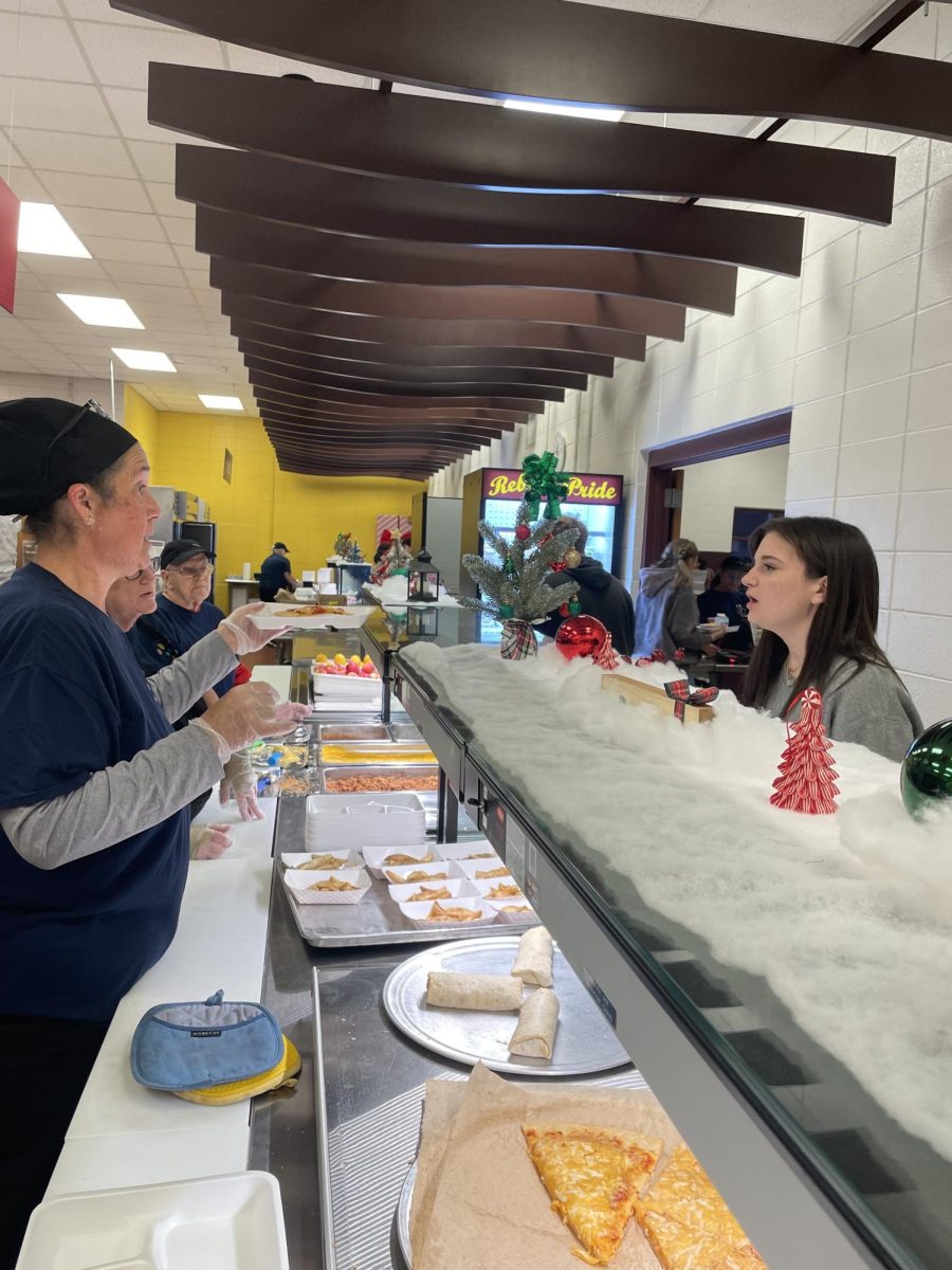 Cafeteria staff improves lunch experience